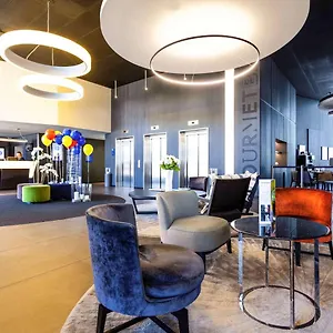 4* Отель Novotel