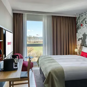 4* Отель Intercityhotel Zuerich Airport