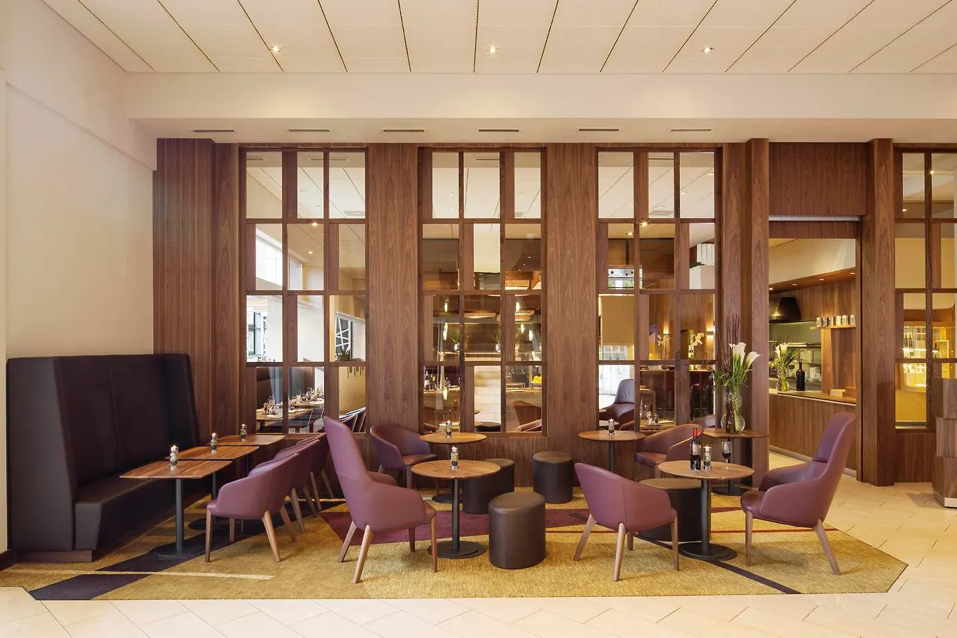 Moevenpick Hotel Zuerich-Регенсдорф
